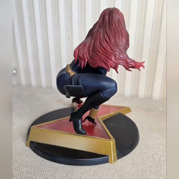 BLACK WIDOW MARVEL Gallery LEGENDS 5 Figure PVC Diorama - Picture 4 of 9